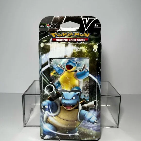 Pokémon TCG - V Battle Deck - Blastoise - (64 Cards) New - Factory Sealed - Picture 2 of 10